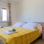 By The Sea Veli Rat, Dugi Otok - 11525 アパート *