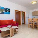 By The Sea Veli Rat, Dugi Otok - 11525 アパート ベリ・ラット